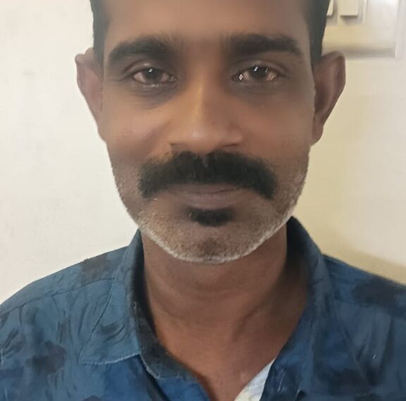 അബ്കാരിക്കേസിൽ ഒളിവിലായിരുന്ന പ്രതിയെ പിടികൂടി കോടതിയിൽ ഹാജരാക്കി റിമാന്റ് ചെയ്തു.